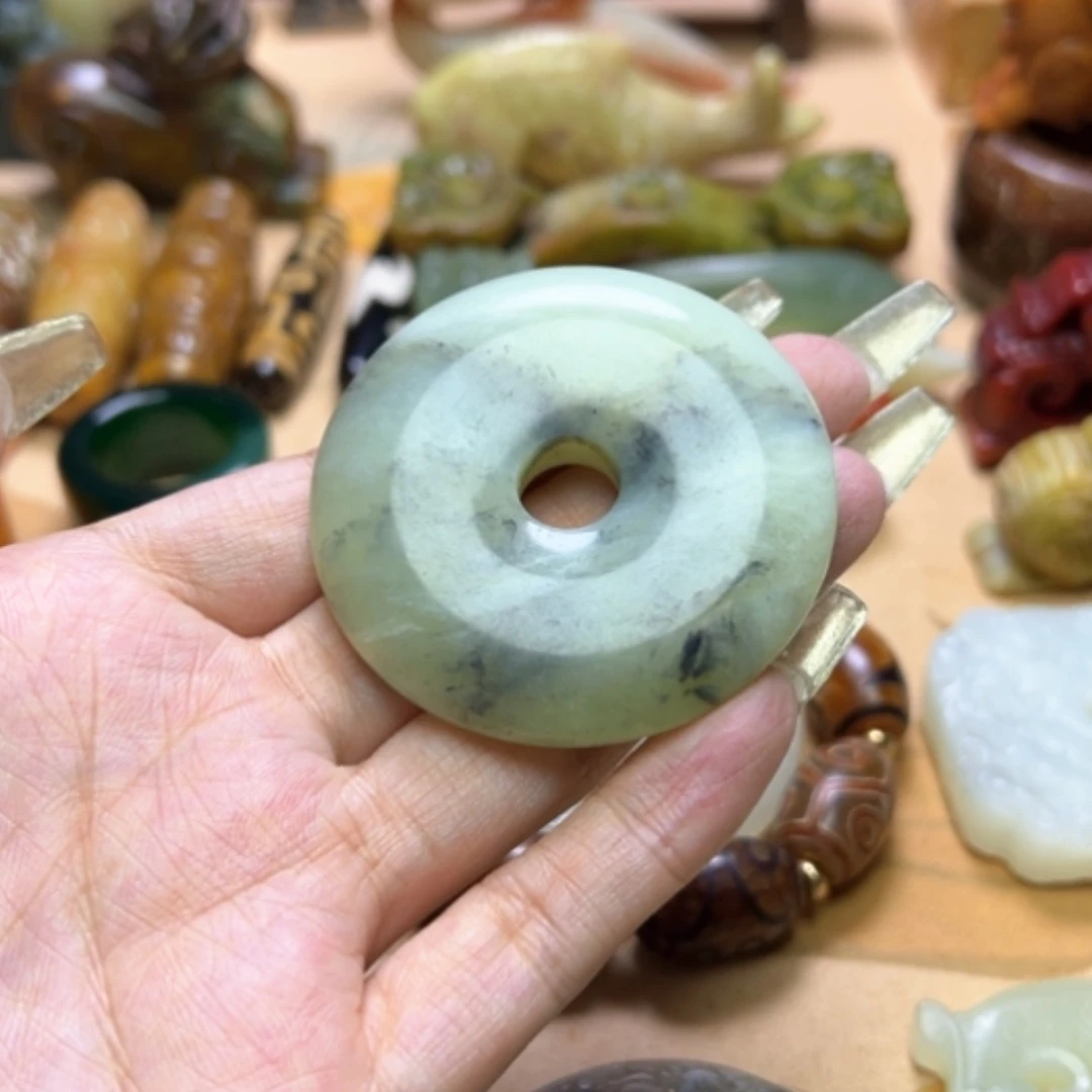 【闪购商品】蛇纹石玉颈饰未镶嵌