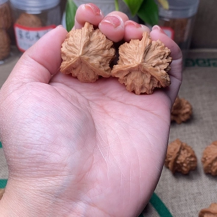 颖***爸吊坠文玩核桃盘山三棱