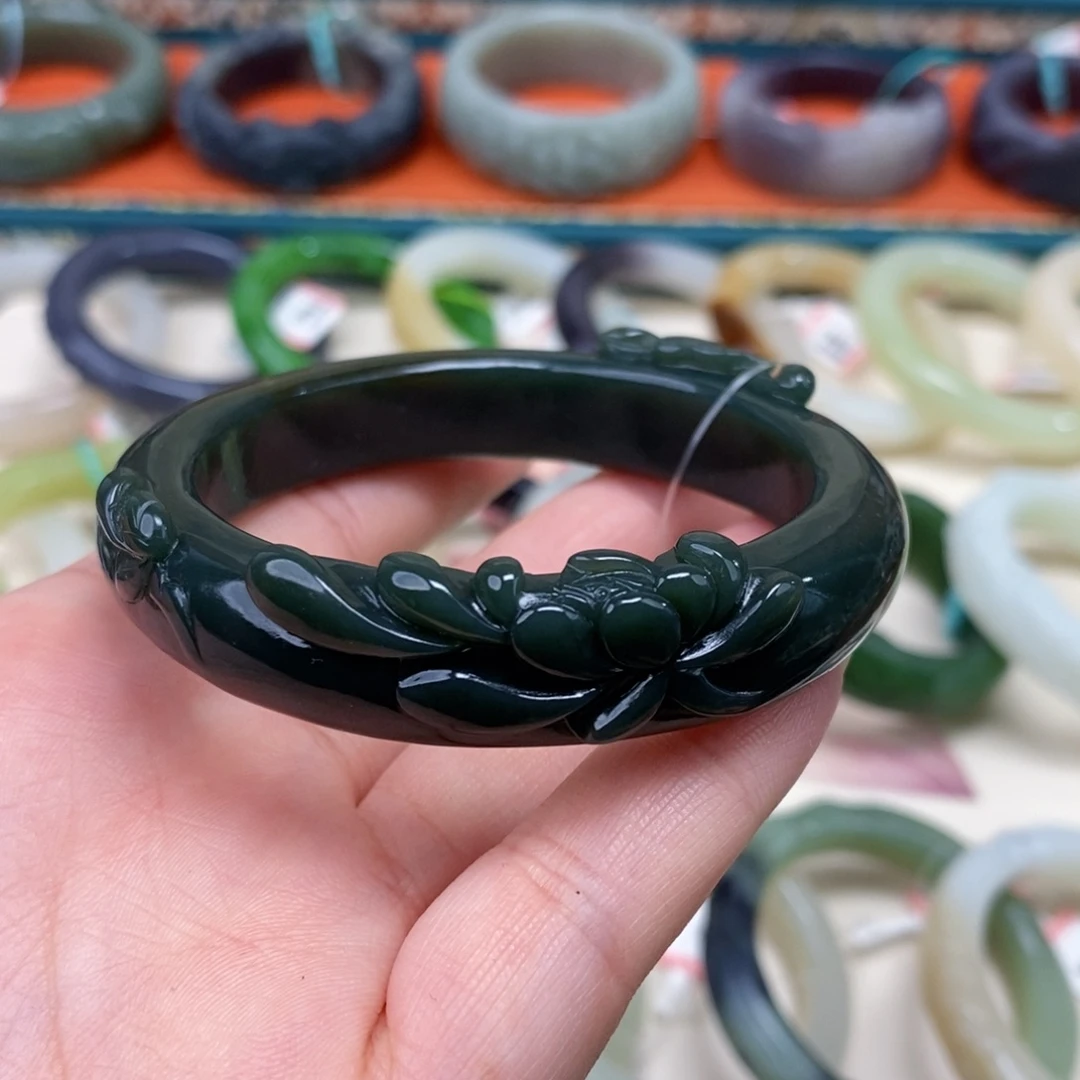 和田玉未镶嵌手镯56