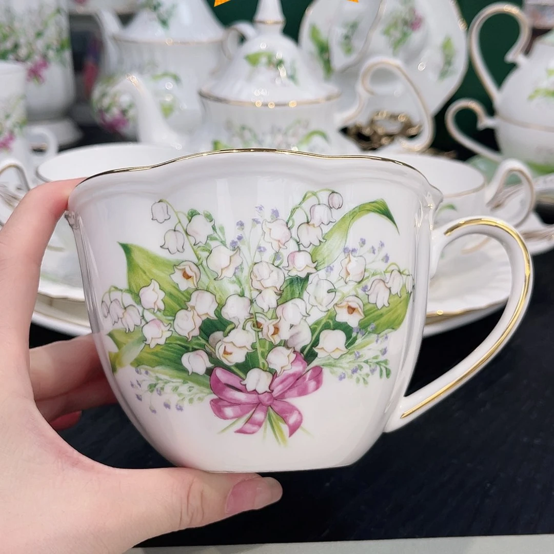 瓷片———————————————/