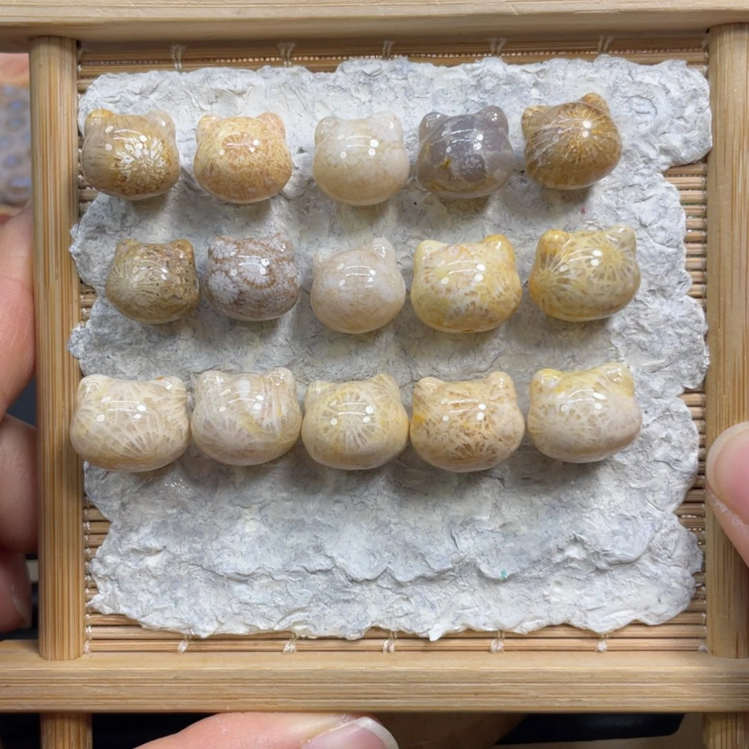 硅化玉未镶嵌颈饰猫头20米1个