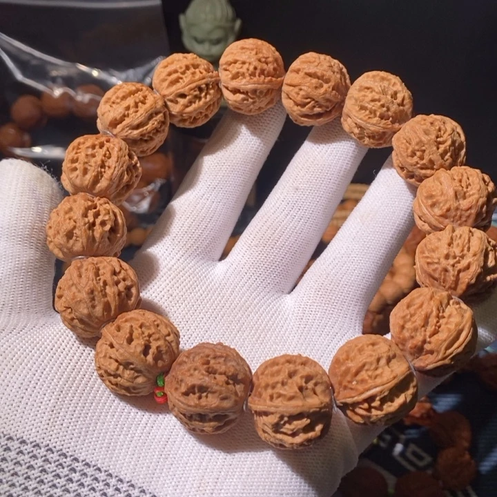 手串文玩核桃……80