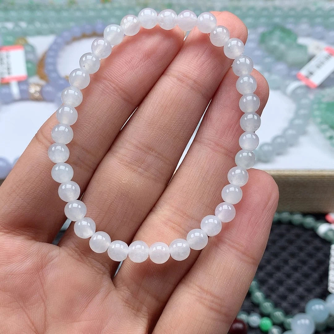 翡翠手链未镶嵌翡翠