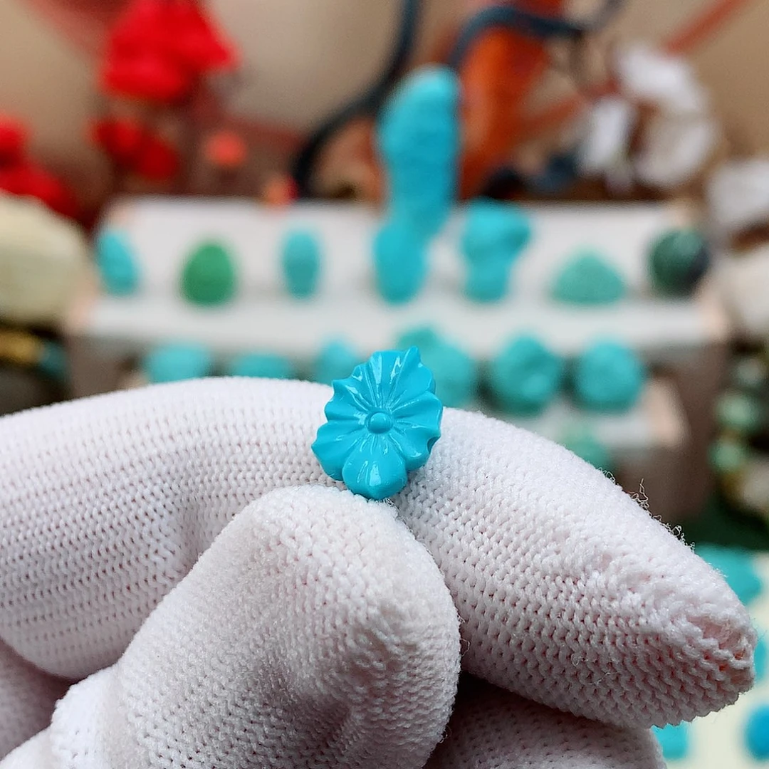 绿松石未镶嵌珠宝奇石