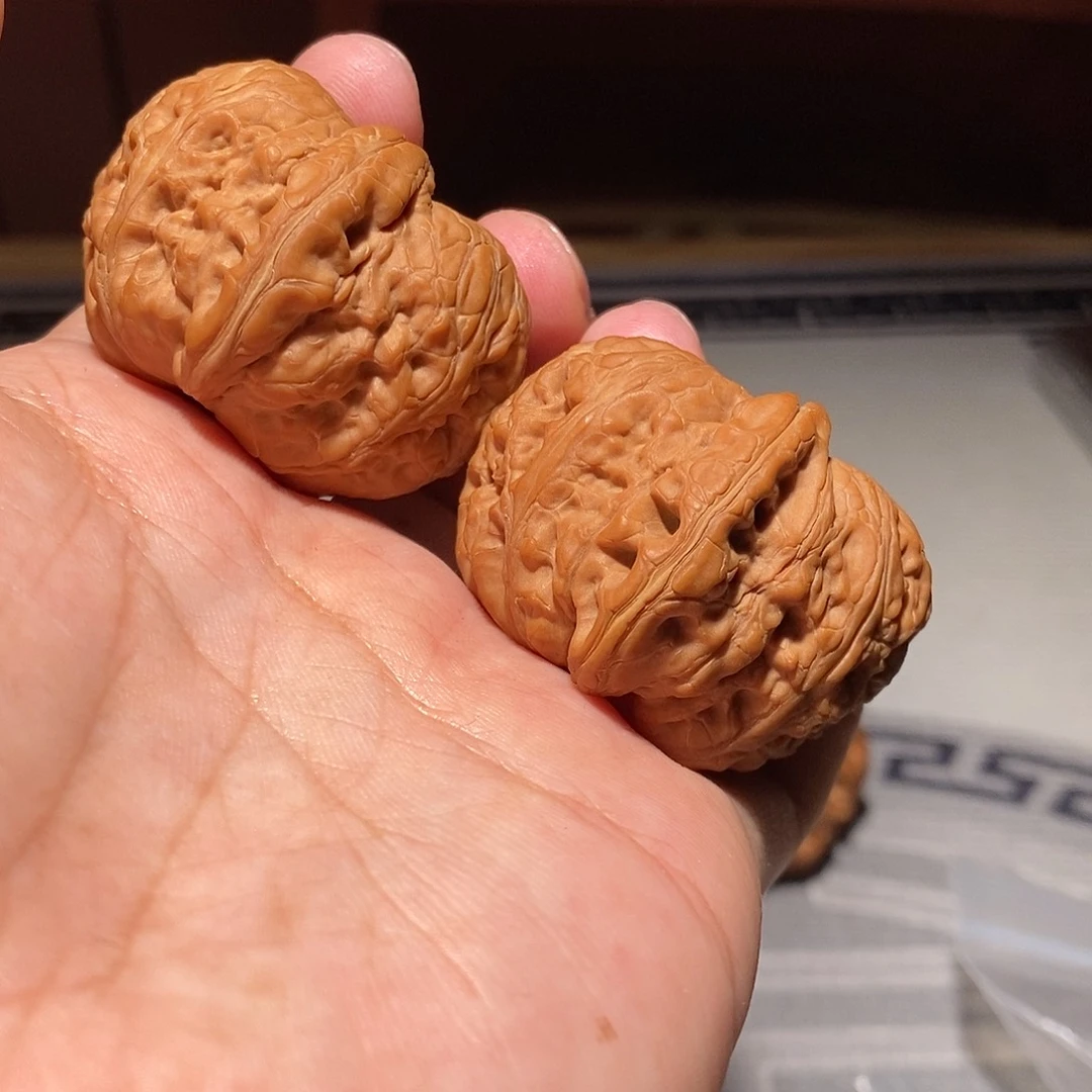 南****文玩核桃把件003元宝42尺