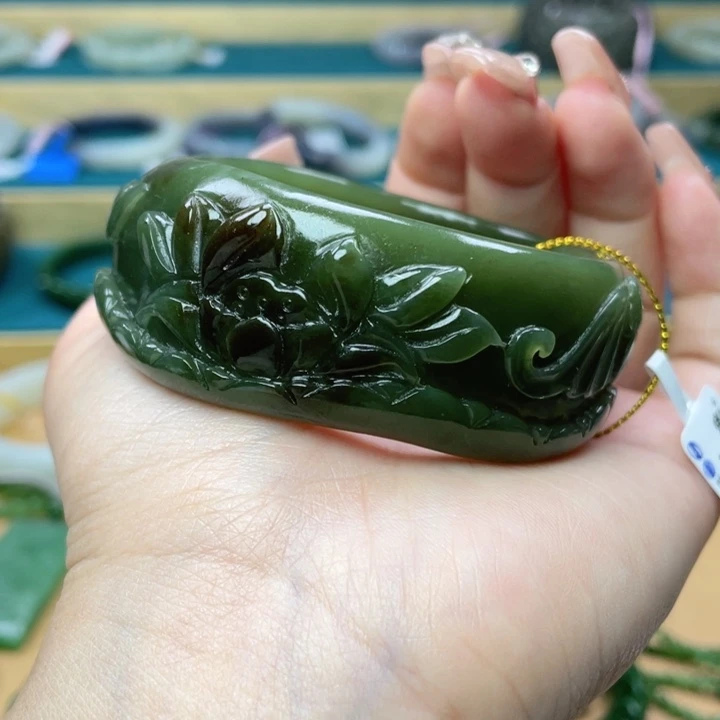 和田玉手镯57+圈口   编号58未镶嵌