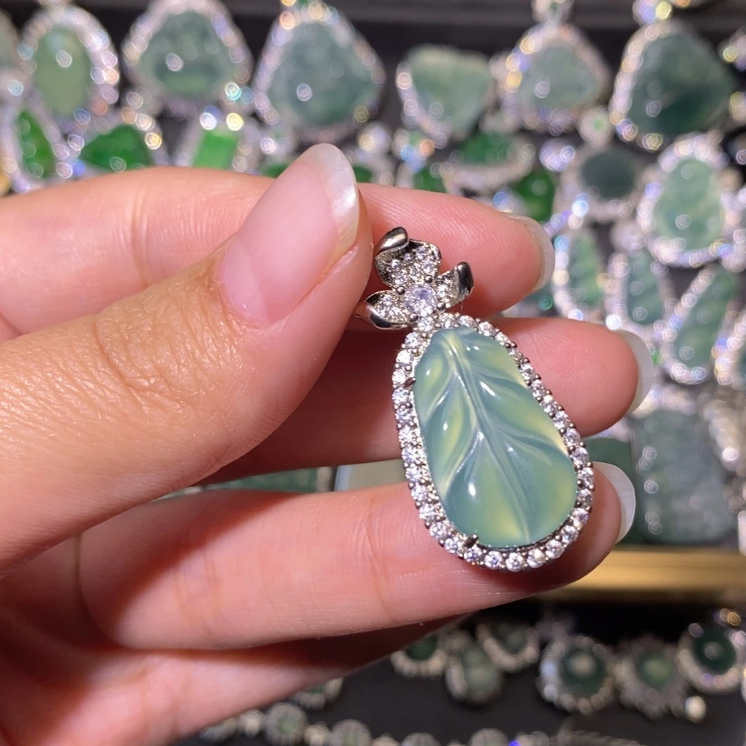 翡翠未镶嵌颈饰天然