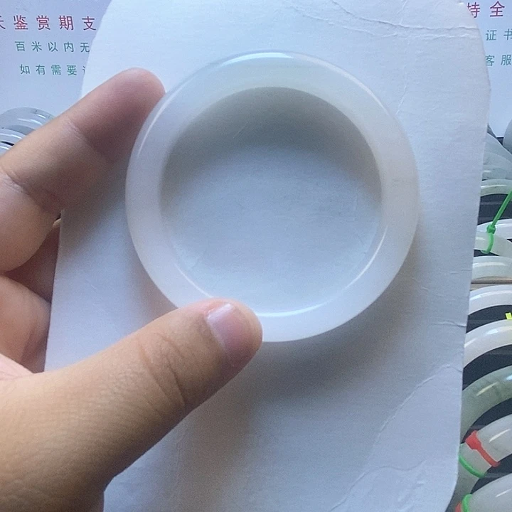 石英质玉未镶嵌手镯