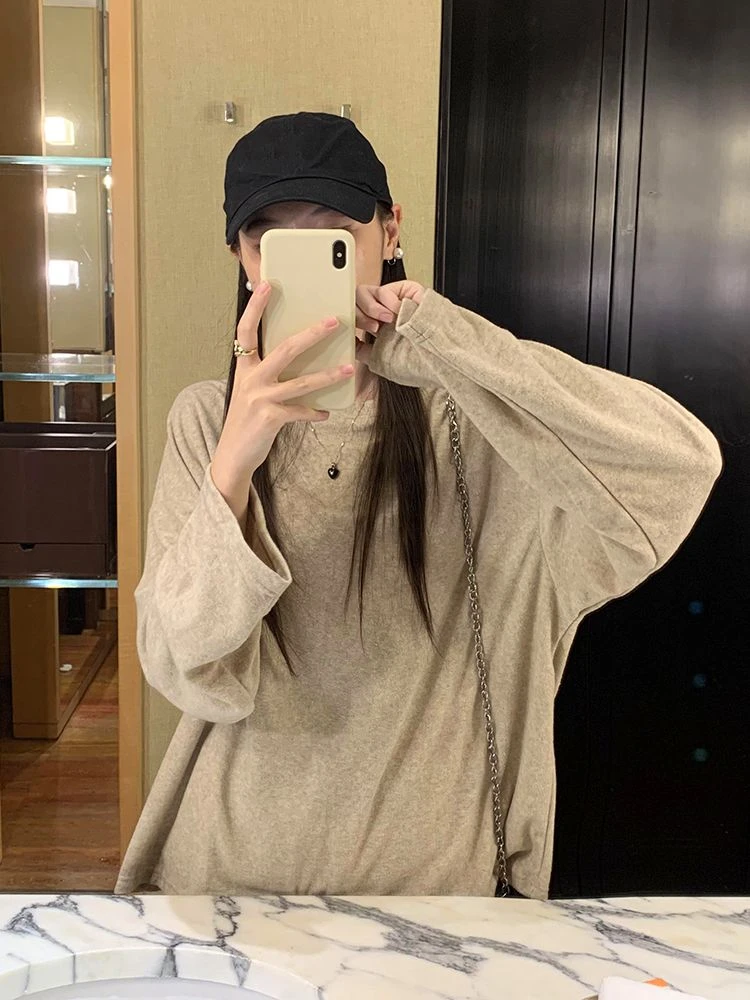 大码燕麦色磨毛打底衫女秋冬新款T恤港味复古宽松慵懒松弛感上衣
