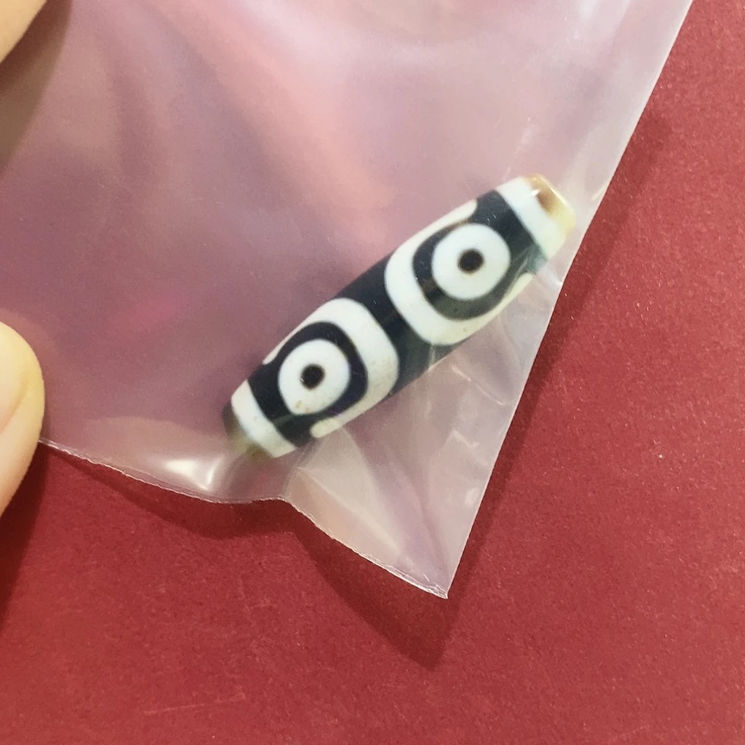 靓***镜玛瑙/玉髓（覆膜）未镶嵌颈饰行运无覆膜三眼