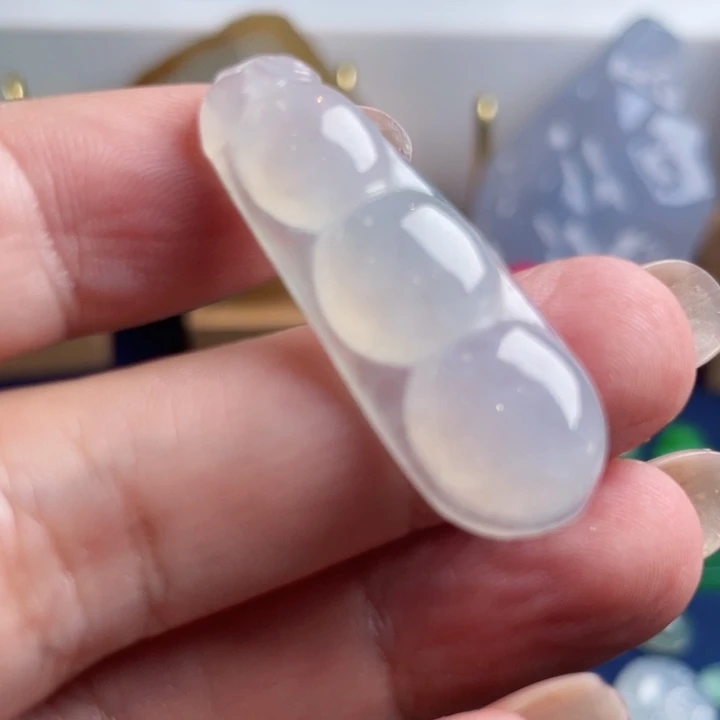 翡翠未镶嵌颈饰天然翡翠