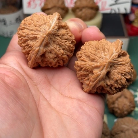 【闪购商品】文玩核桃吊坠41全品满天星