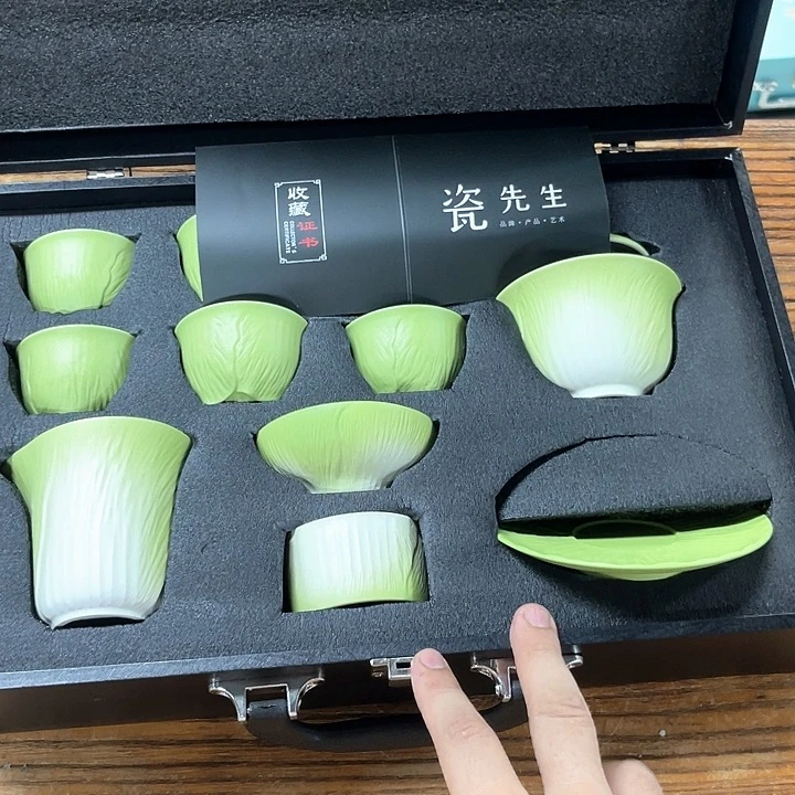 孤品茶具套装等。