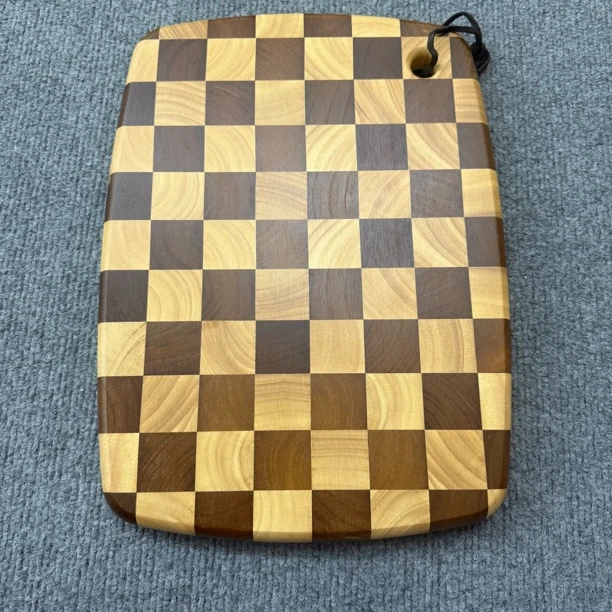 棋盘格实木菜板防霉抗菌家用厨师切菜板木钻板案板加厚多功能