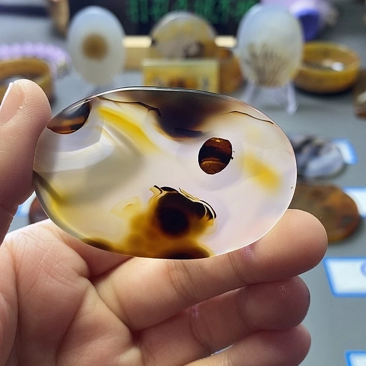 玛瑙/玉髓未镶嵌珠宝半成品63