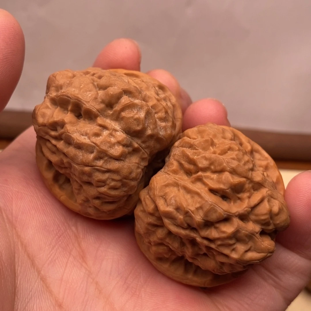 【闪购商品】把件文玩核桃边38左右