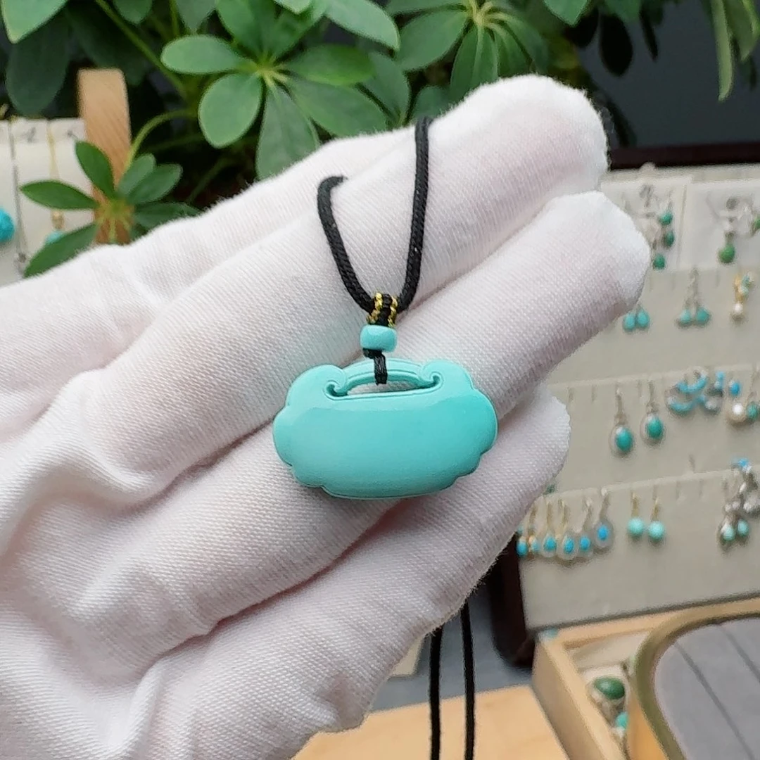 绿松石未镶嵌颈饰吊坠