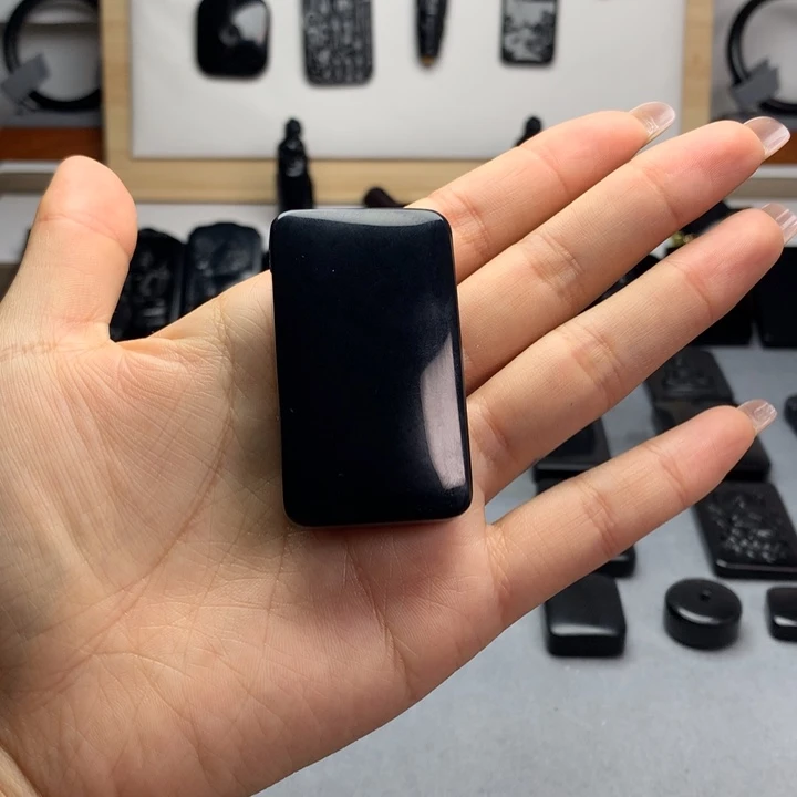 玄***夜和田玉（墨玉）未镶嵌挂件