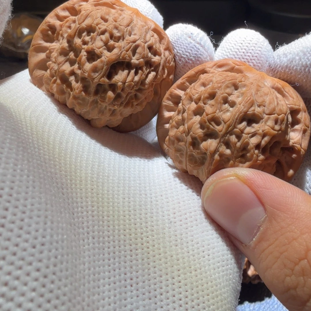 文玩核桃把件血麒麟