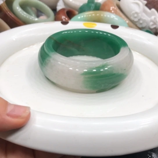 未镶嵌石英质玉珠宝半成品53