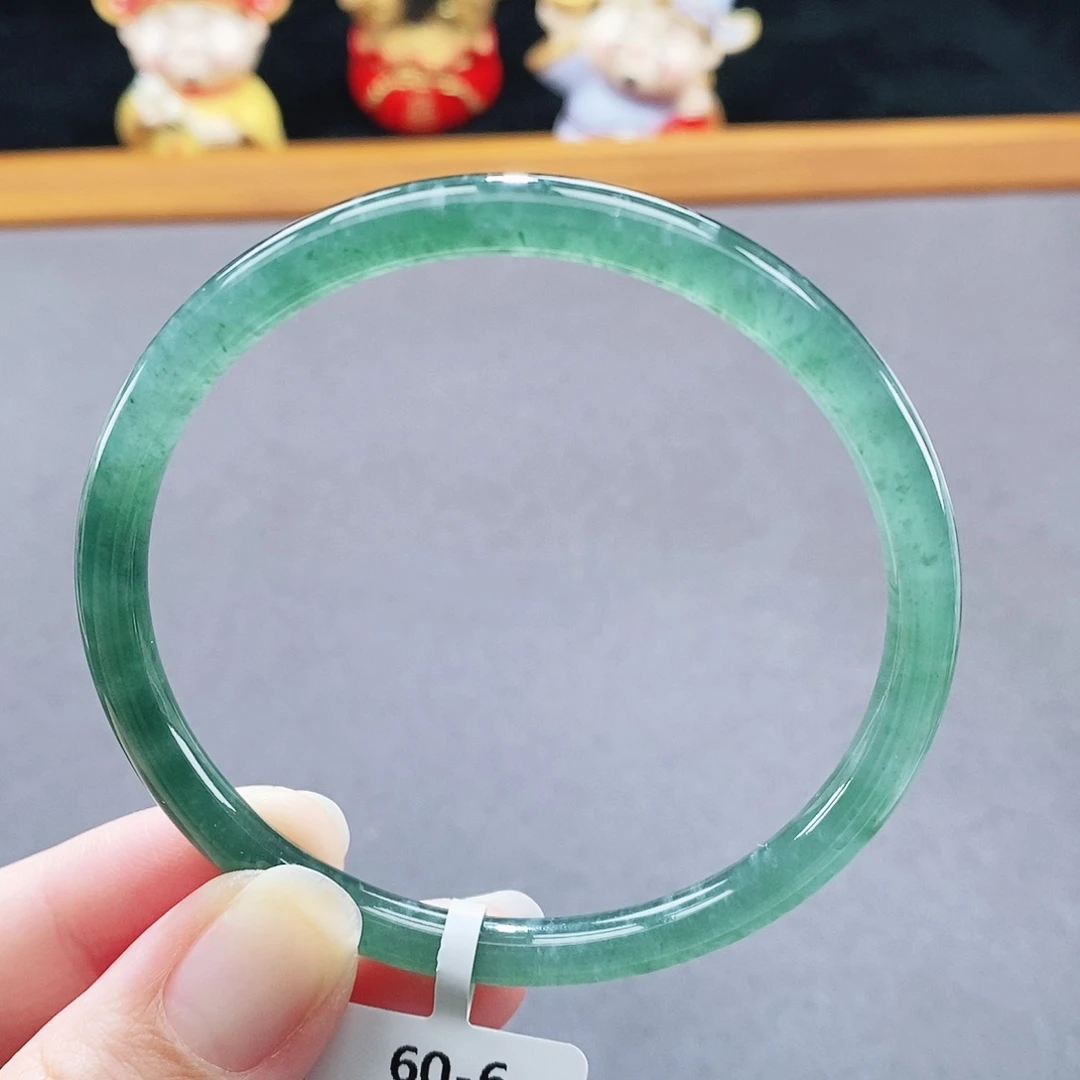 翡翠未镶嵌手镯44