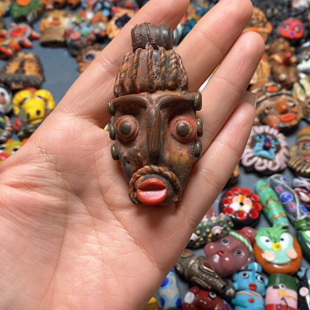 琉璃颈饰印度尼西亚将军