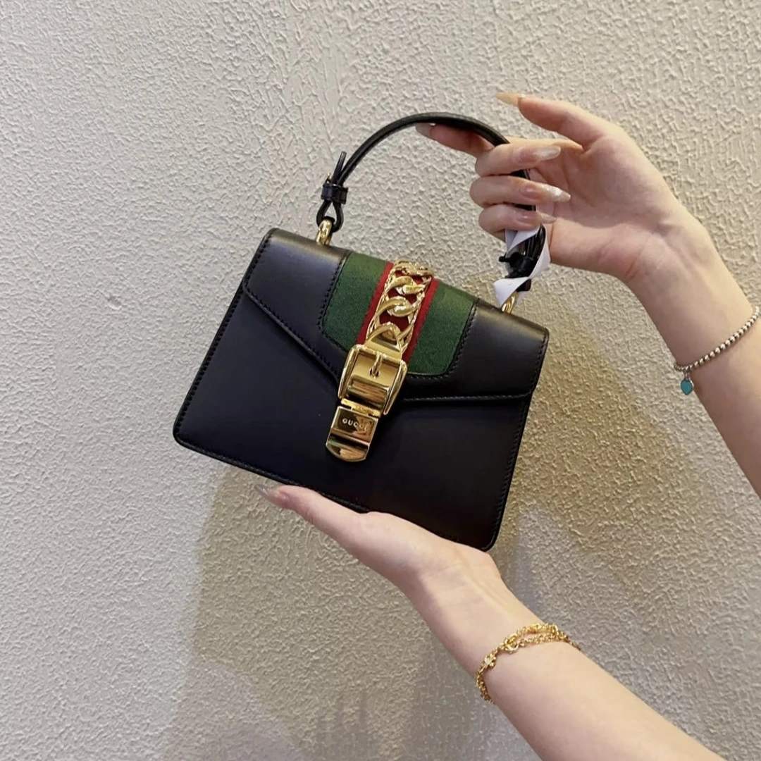 99新 GUCCI/古驰 黑金塞尔维亚小号双肩带斜挎包