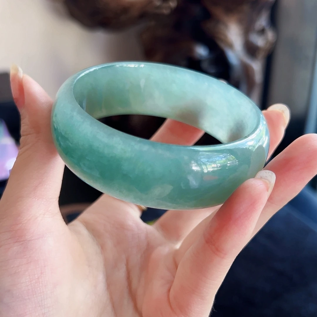 是***…翡翠未镶嵌手镯圈口56/57