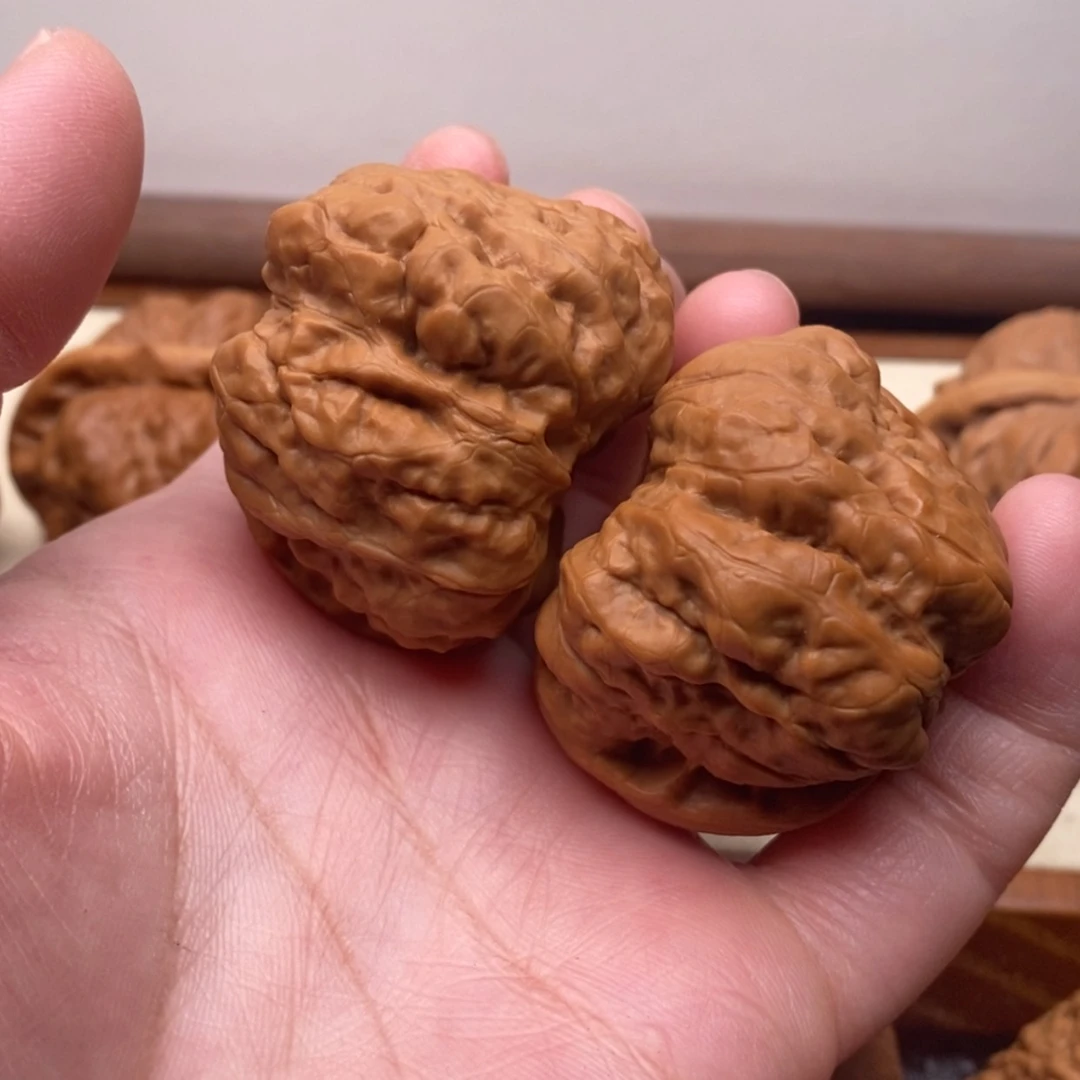 【闪购商品】把件文玩核桃边41左右