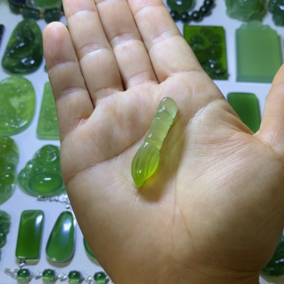 【闪购商品】未镶嵌蛇纹石玉颈饰