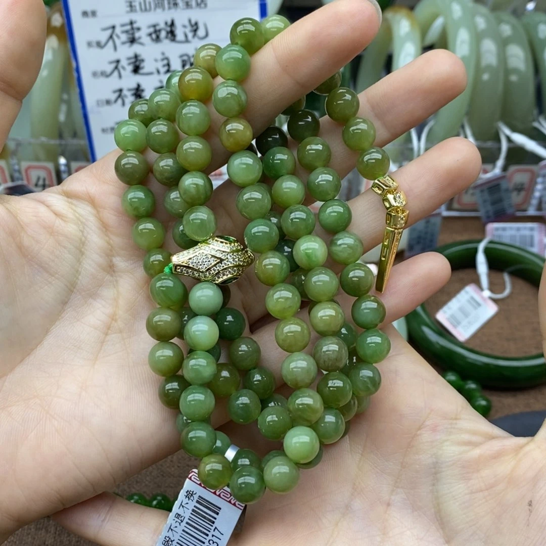 和田玉未镶嵌挂件纯**惧卡8