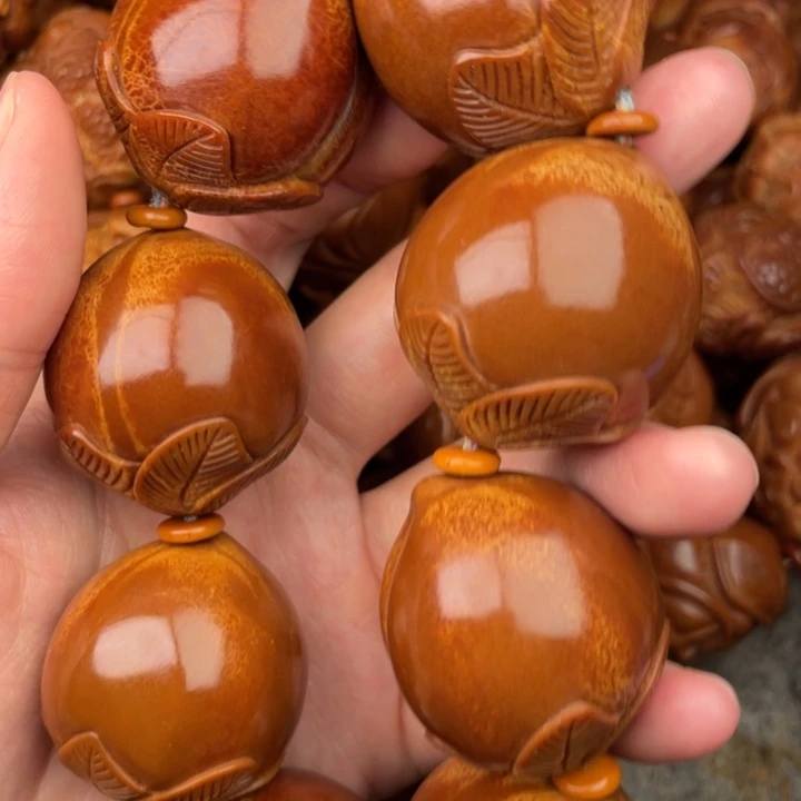 刚***文玩核桃吊坠橄榄核