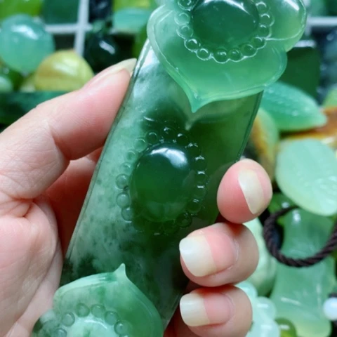 蛇纹石玉未镶嵌手把件