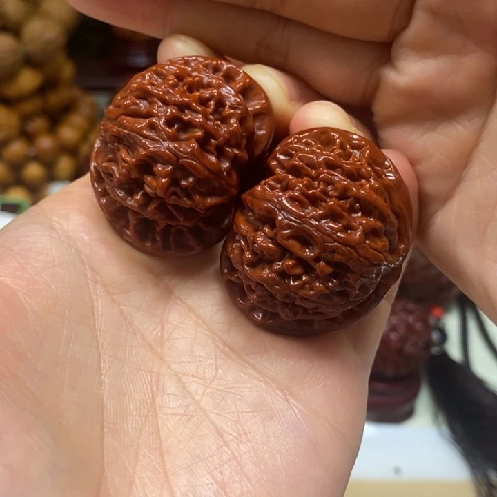 杰***文玩核桃吊坠宫灯38.8