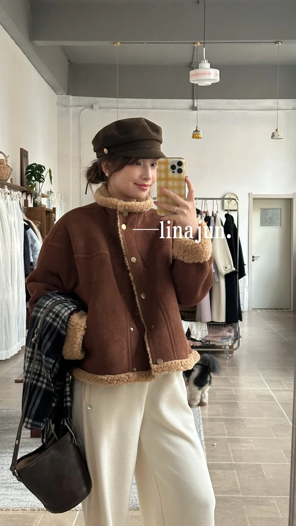 11.29《朱迪》秋冬季新款韩系气质栗子棕立领加厚羊羔毛绒短款外套