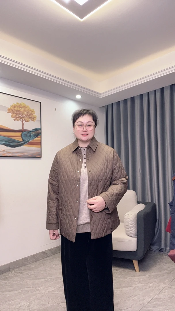 翻领重工双珩线单排扣压花妈妈装大码长袖外套棉衣棉服