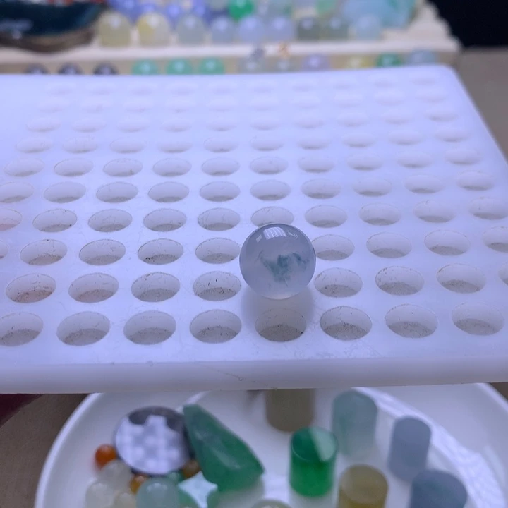 翡翠未镶嵌手链12.2冰胶蓝花圆珠