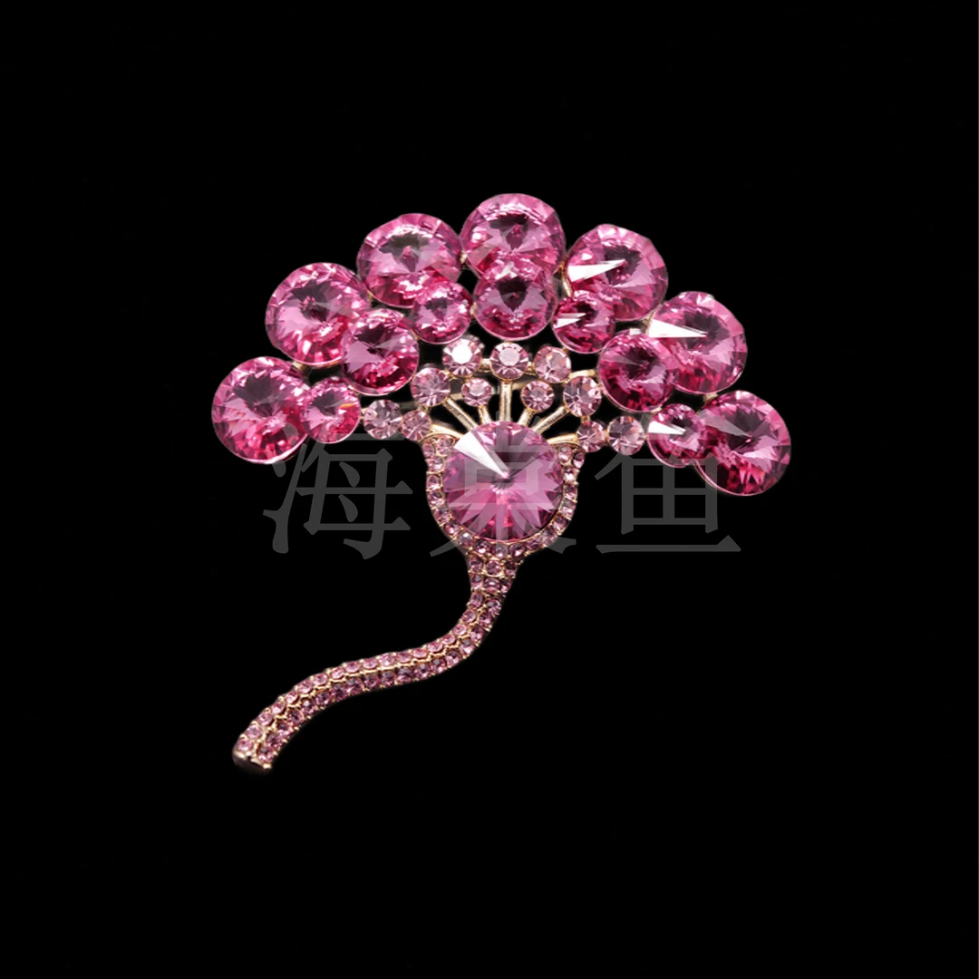 锌合金仿水晶胸针 时尚气质百搭【施】粉色云朵之花胸针5128