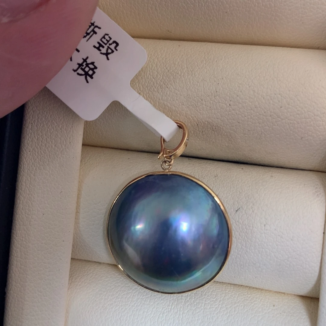 18K金镶嵌颈饰拼合珍珠（马贝珠）
