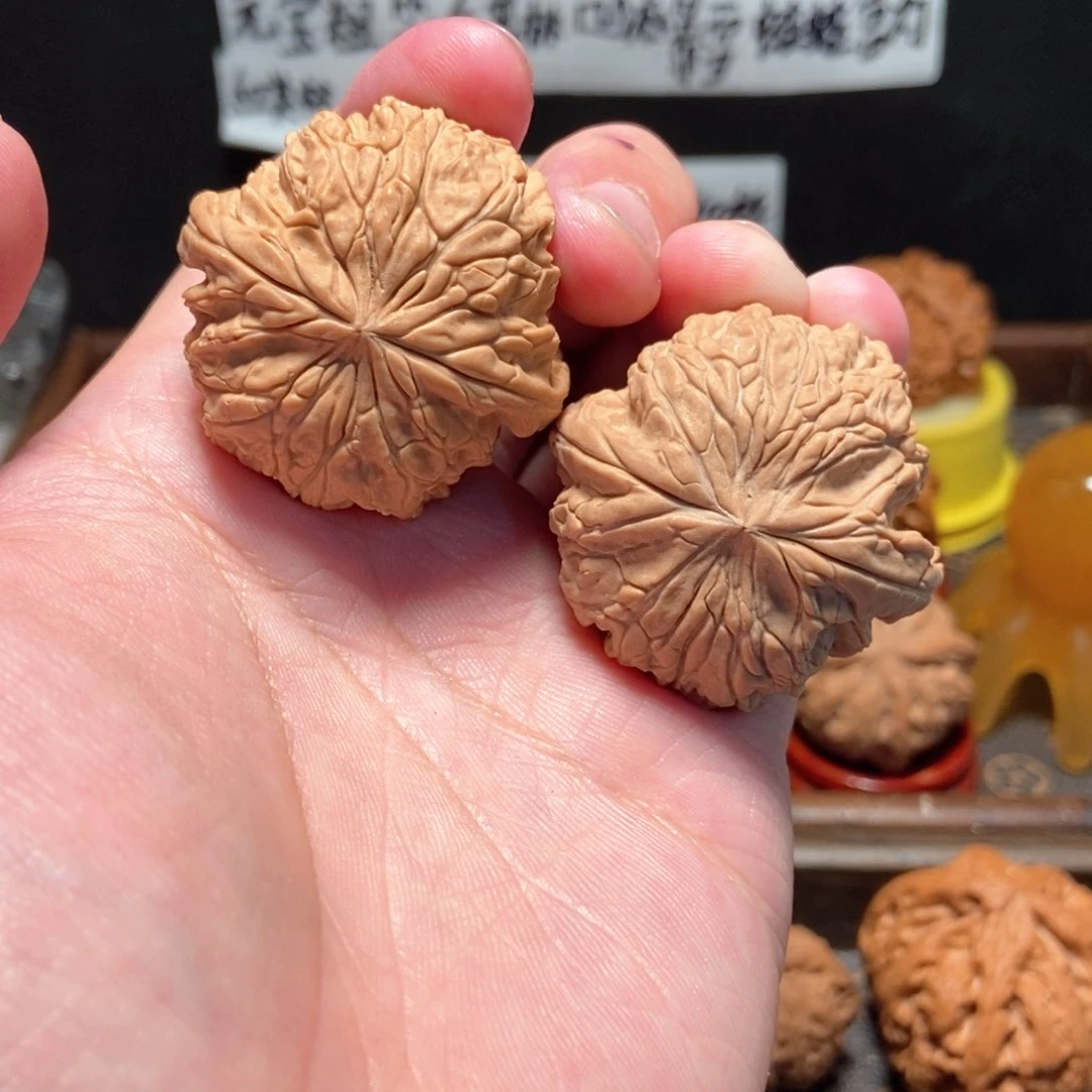 吊坠文玩核桃暴雪