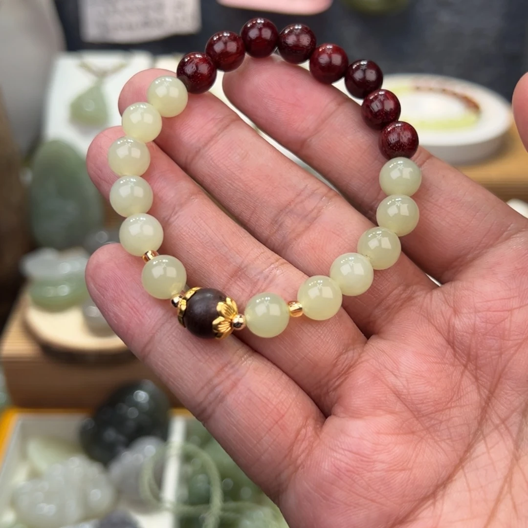 和田玉吊坠(不含链)未镶嵌牧****?卡8