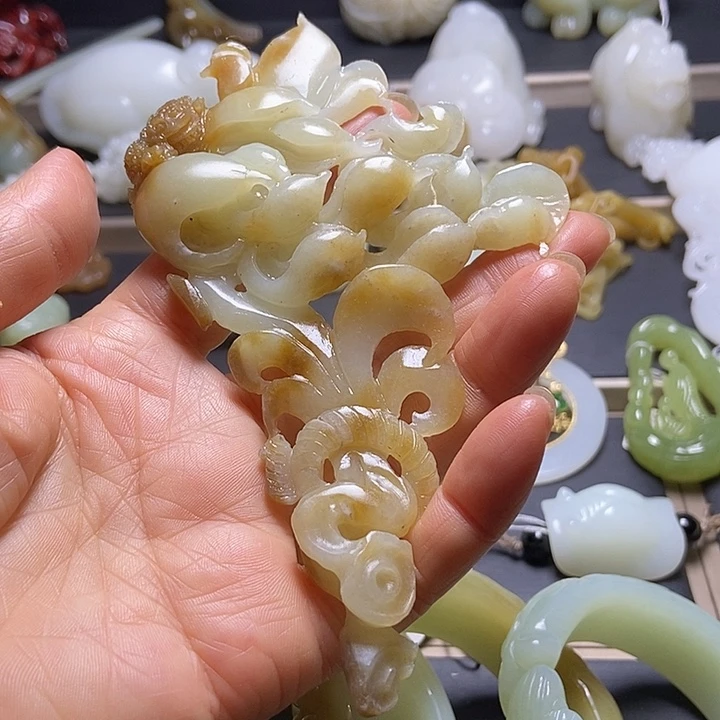 和田玉未镶嵌挂件