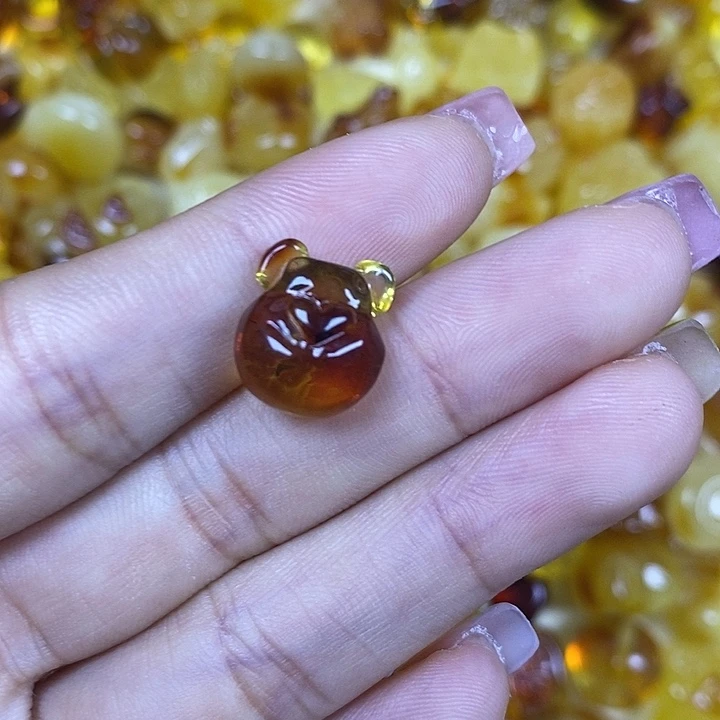 橄榄核吊坠小熊头145