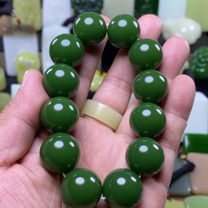 碧绿手串一物一拍