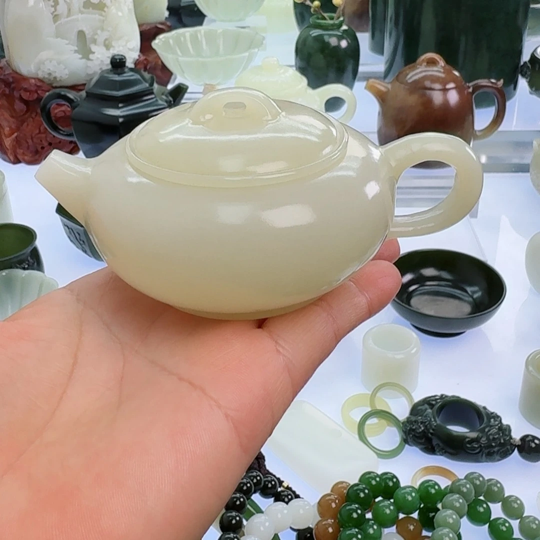 和田玉（白玉）挂件未镶嵌儒**尊