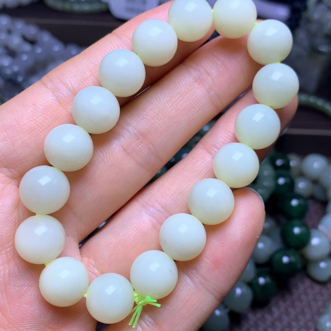 和田玉未镶嵌手串