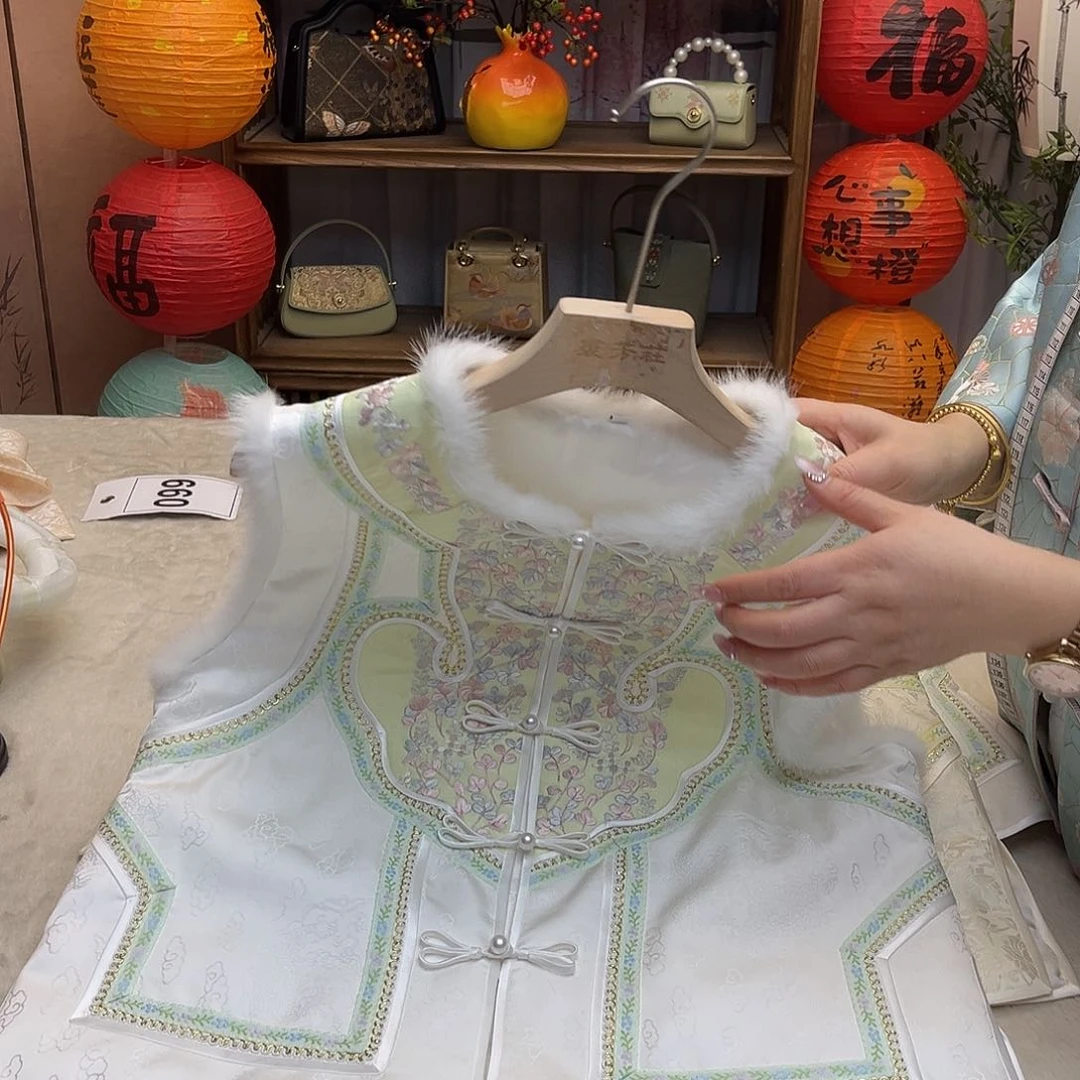 刺绣重工刺绣双如意对襟棉马甲L m