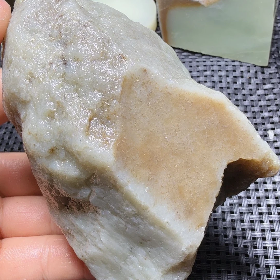 和田玉（糖玉）未镶嵌珠宝半成品