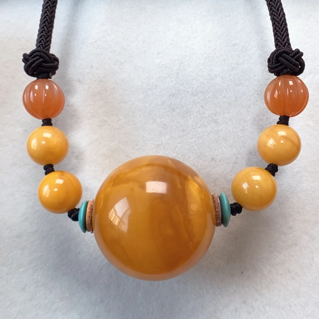 蜜蜡未镶嵌项链锁骨