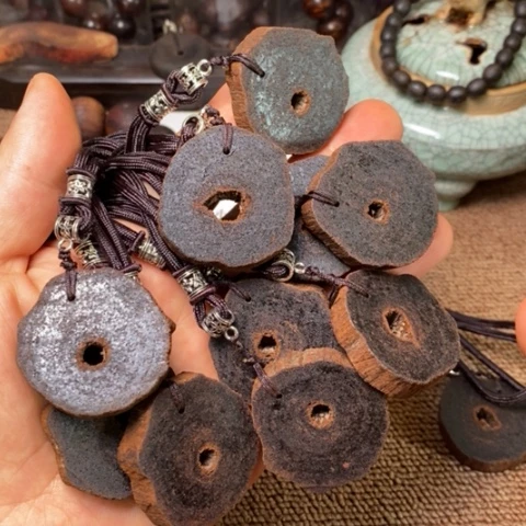 木A339降真香紫棋虫漏牌子发其一